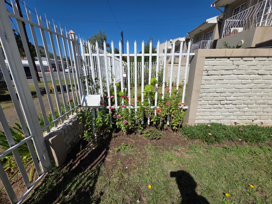 To Let 2 Bedroom Property for Rent in Queenstown Central Eastern Cape